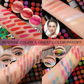 CHARMCODE close-up of matte and shimmer eyeshadow texture for easy blending