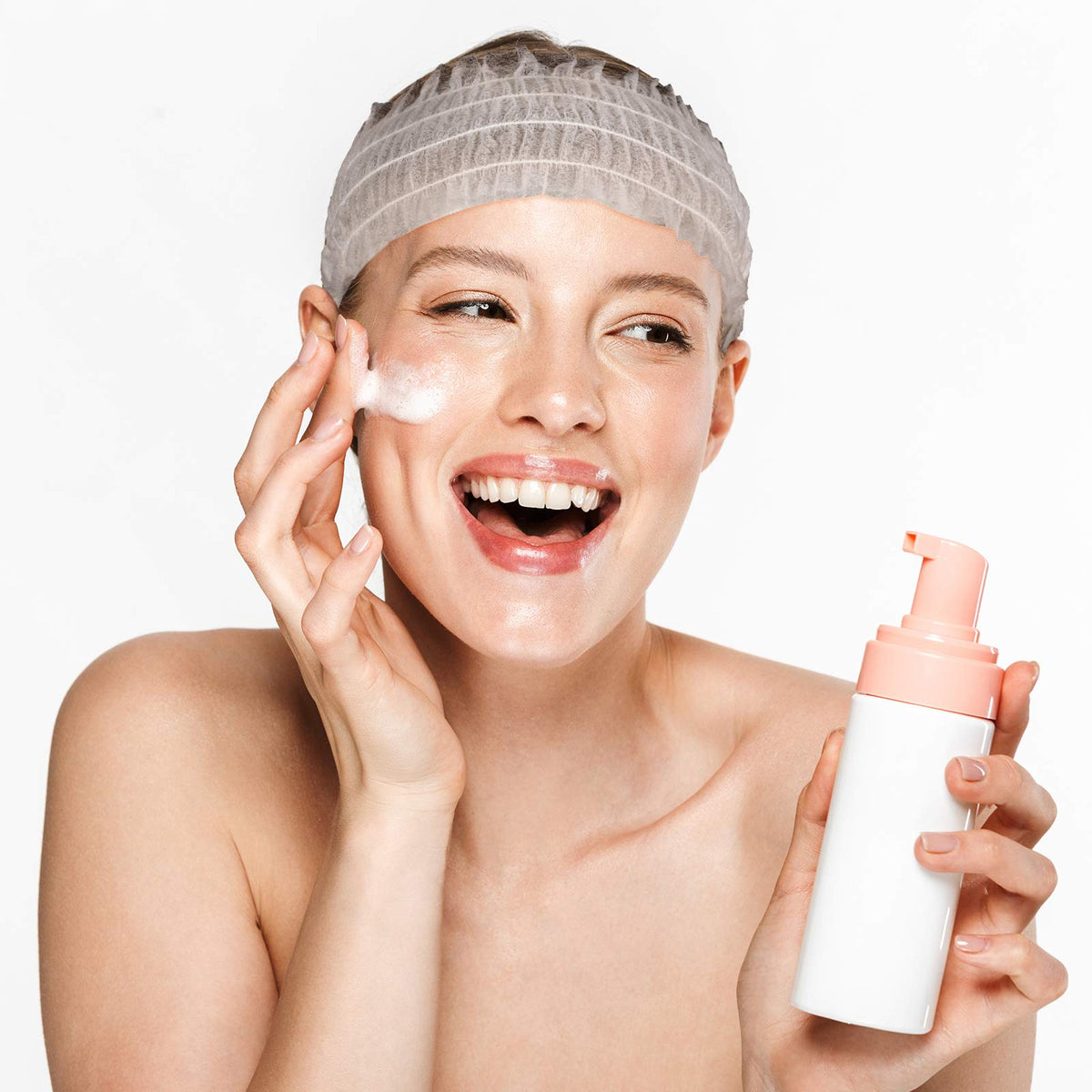 Chuangdi headband on vanity with skincare items showing travel-ready convenience benefit
