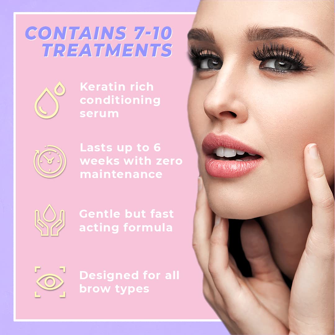 CICI Lash hands applying lotion for controlled professional results