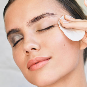 Clarins close-up label with Organic Gentian highlighting soothing benefit