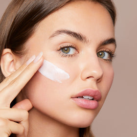 Clarins hyaluronic ingredient visual highlighting natural-origin moisture boost