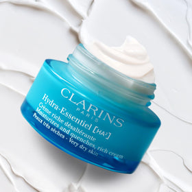 Clarins product label side shot highlighting formulation benefits