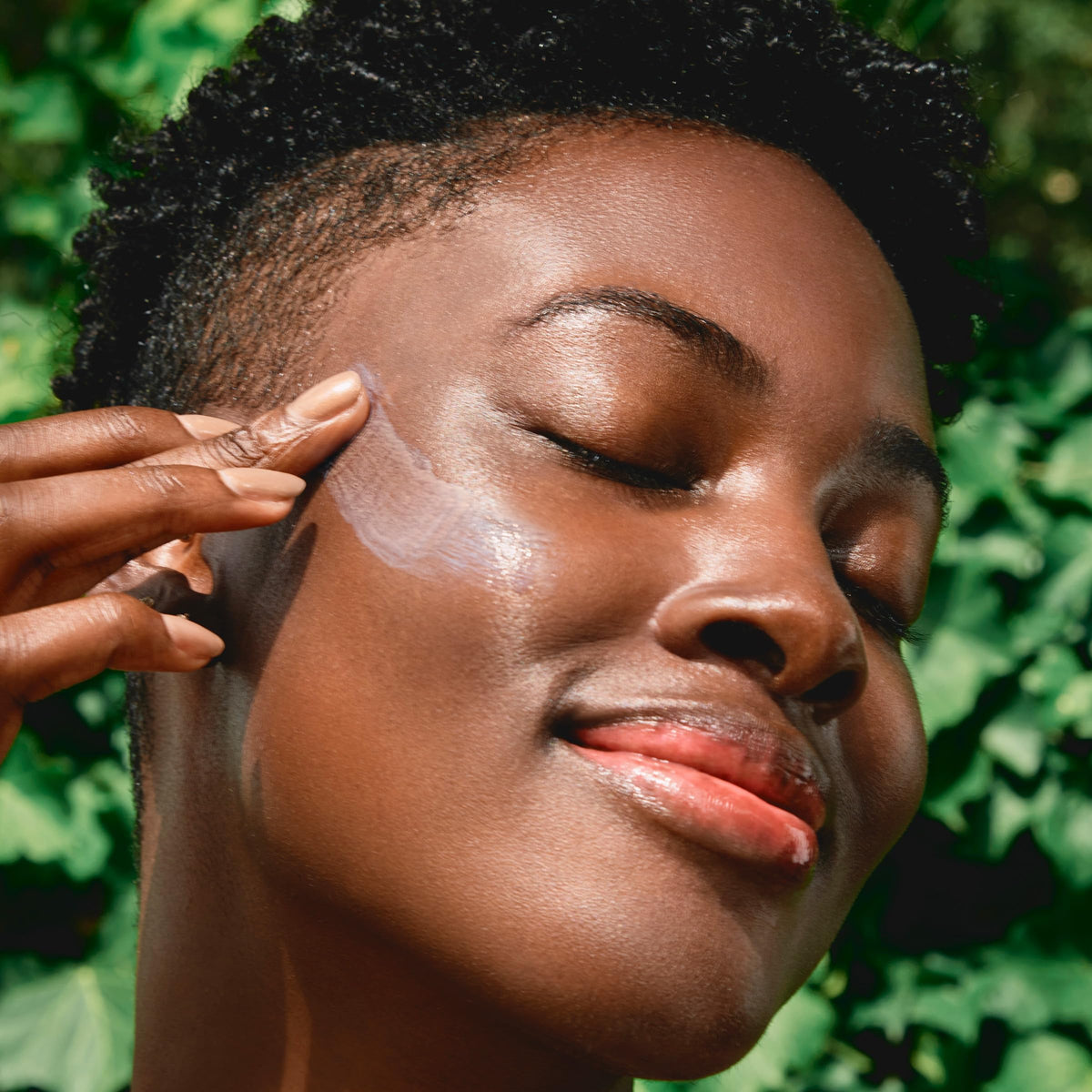 Clarins texture close-up revealing lightweight oil-free lotion
