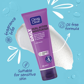 Clean & Clear dispensing moisturiser from tube illustrating easy application