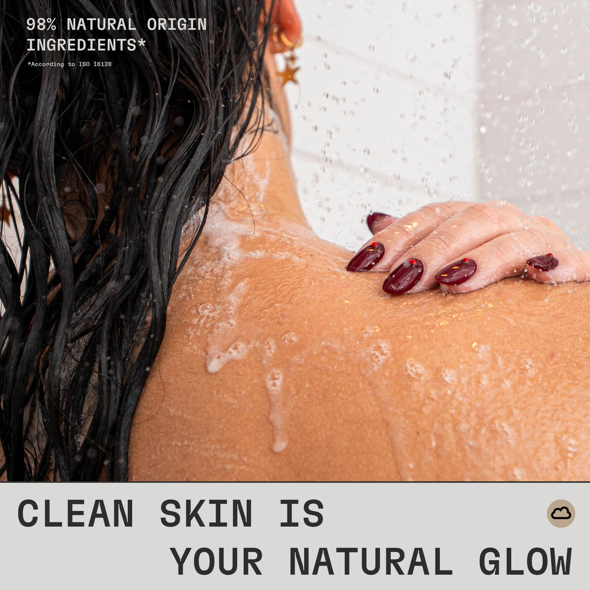 cleanjourney creamy gel texture close-up highlighting hydrating glycerin and niacinamide