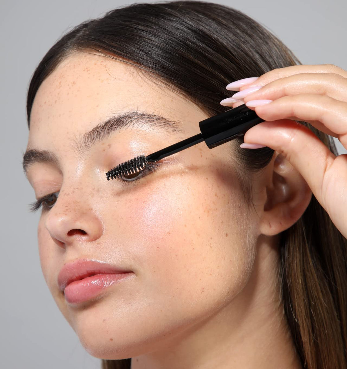 Cliganic castor oil texture close-up illustrating rich, unrefined consistency