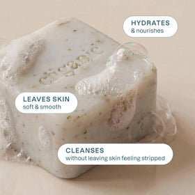 Cliganic vanilla orchid bar close-up texture highlighting creamy lather benefit