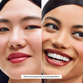Clinique twist-up detail displaying applicator tip and mess-free convenience