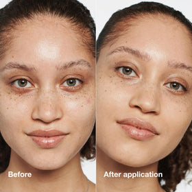 Clinique creamy foundation texture swatch demonstrating smooth blendability