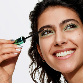 clinique texture closeup showing fiber‑infused gel for added lash volume