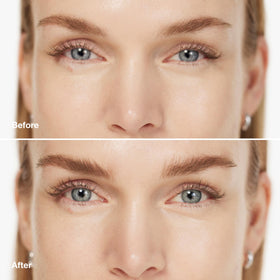 Clinique cone-shaped spoolie close-up for precise shaping and fluffing benefit
