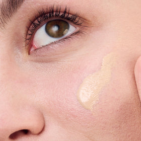 Clinique close-up of yellow and green neutralizing pearls, color-correcting benefit