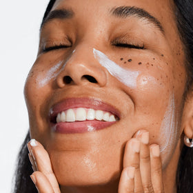 Clinique Smart Clinical Repair in morning routine with sunscreen and makeup showing daily protection benefit