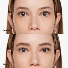 Clinique gel texture close-up revealing fibers and smooth, non-clumping finish