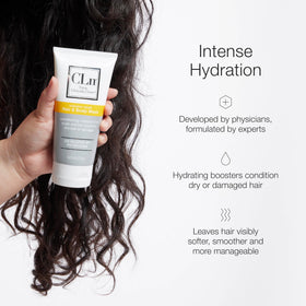 CLn mask applied in hair during shower, demonstrating easy coverage and detangling benefit