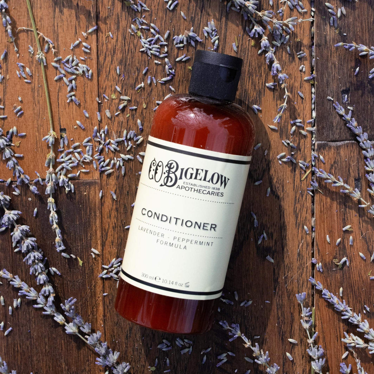 C.O. Bigelow label close-up highlighting product name and hotel-inspired scent benefit