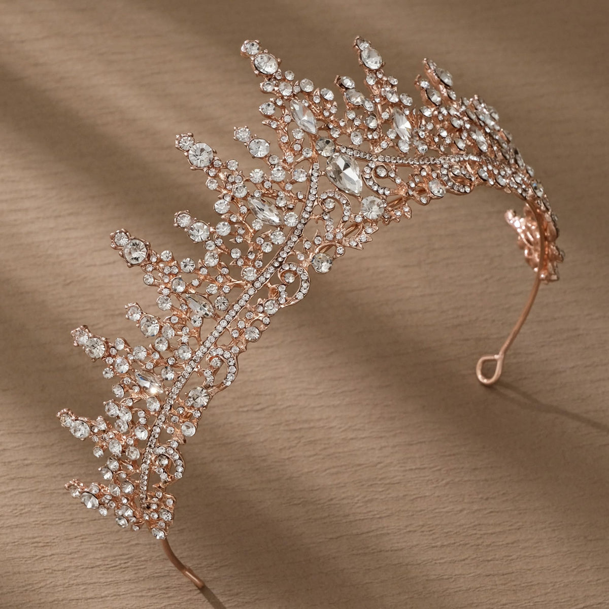 COCIDE tiara back band detail showing fastening points for stability