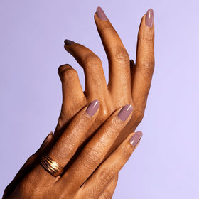 Color Street application scene peeling and smoothing strip for quick mess-free manicure benefit