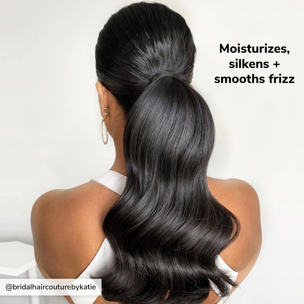 COLOR WOW texture on hand illustrating lightweight nectar and conditioning