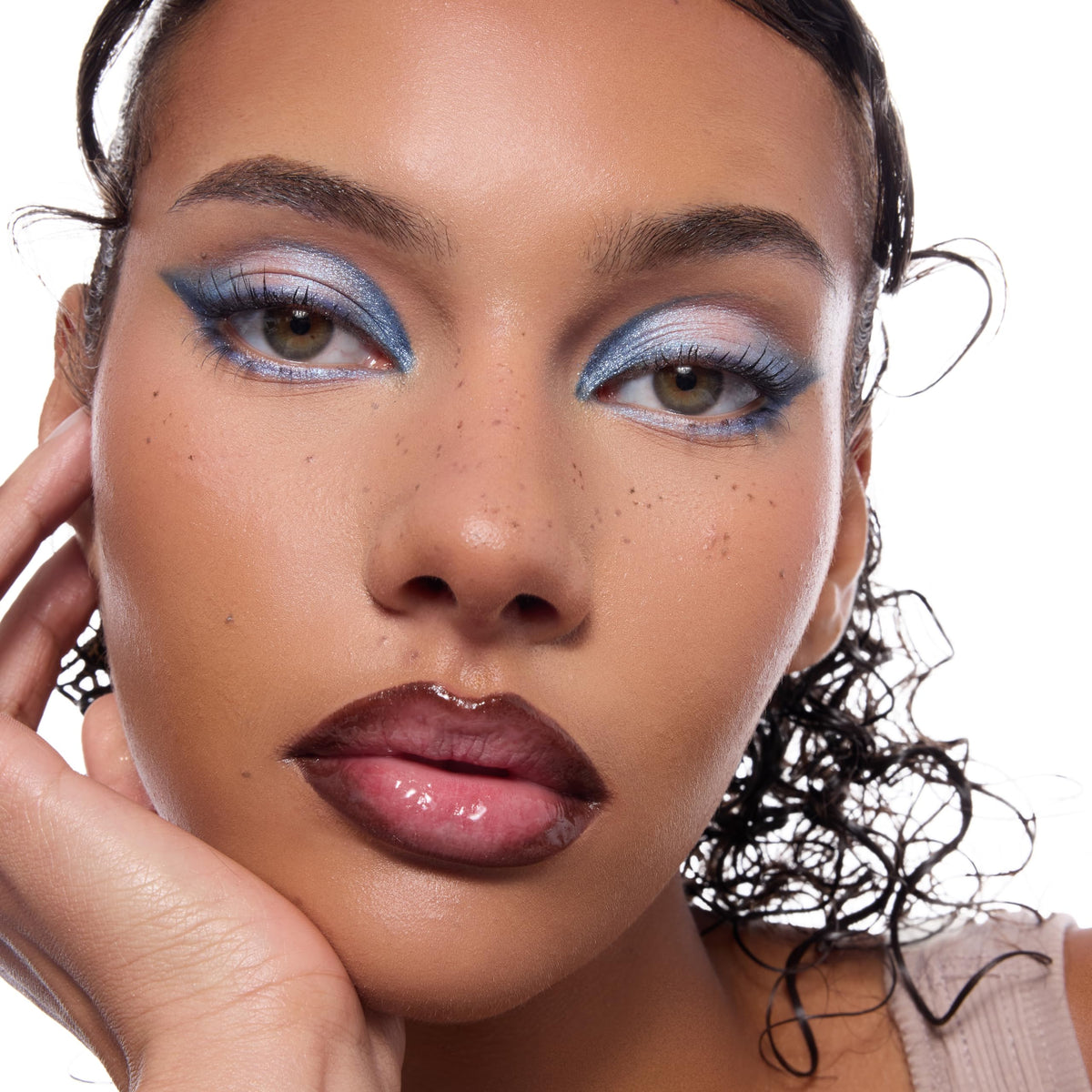 ColourPop freckle pen felt tip closeup highlighting soft applicator for precise dots