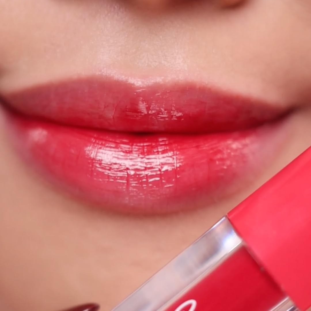 Ingredient visual with squalane and lychee highlighting nourishing benefits