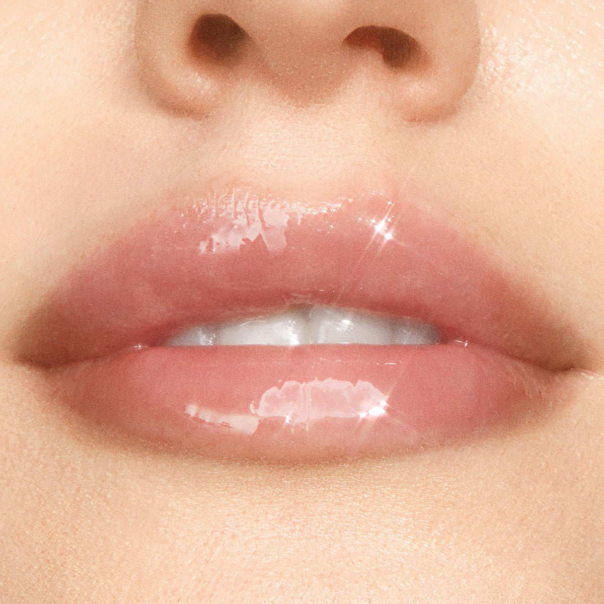 ColourPop Pasadena gloss applicator plush doe-foot for smooth, even application