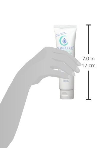 Complex 15 applied under foundation showing matte finish and makeup-friendly base