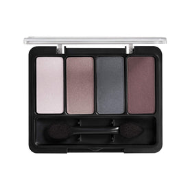 COVERGIRL texture close-up of silky formula for seamless blending