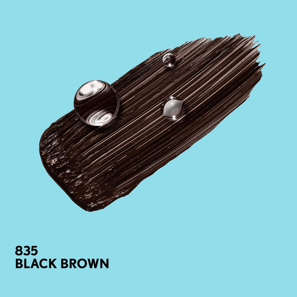 COVERGIRL close-up of mascara wand demonstrating bristle shape and pickup