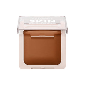 COVERGIRL close-up of baked powder texture for silky blending