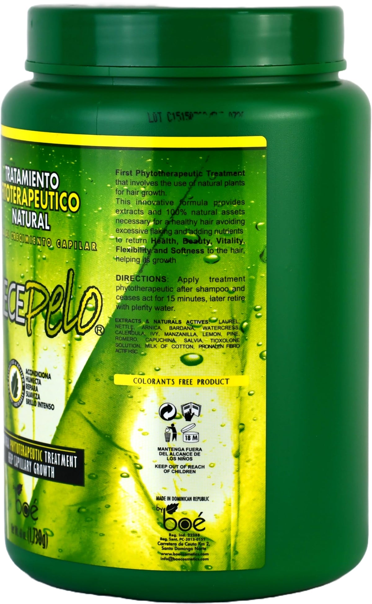Crece Pelo applying treatment in shower to restore strength and manageability