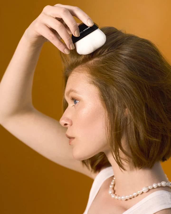 CROWN AFFAIR lifestyle scene of refreshed hair after quick touch-up
