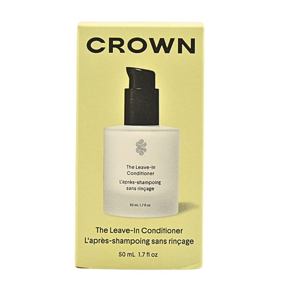 CROWN AFFAIR cream texture close-up illustrating lightweight hydration and smooth spread