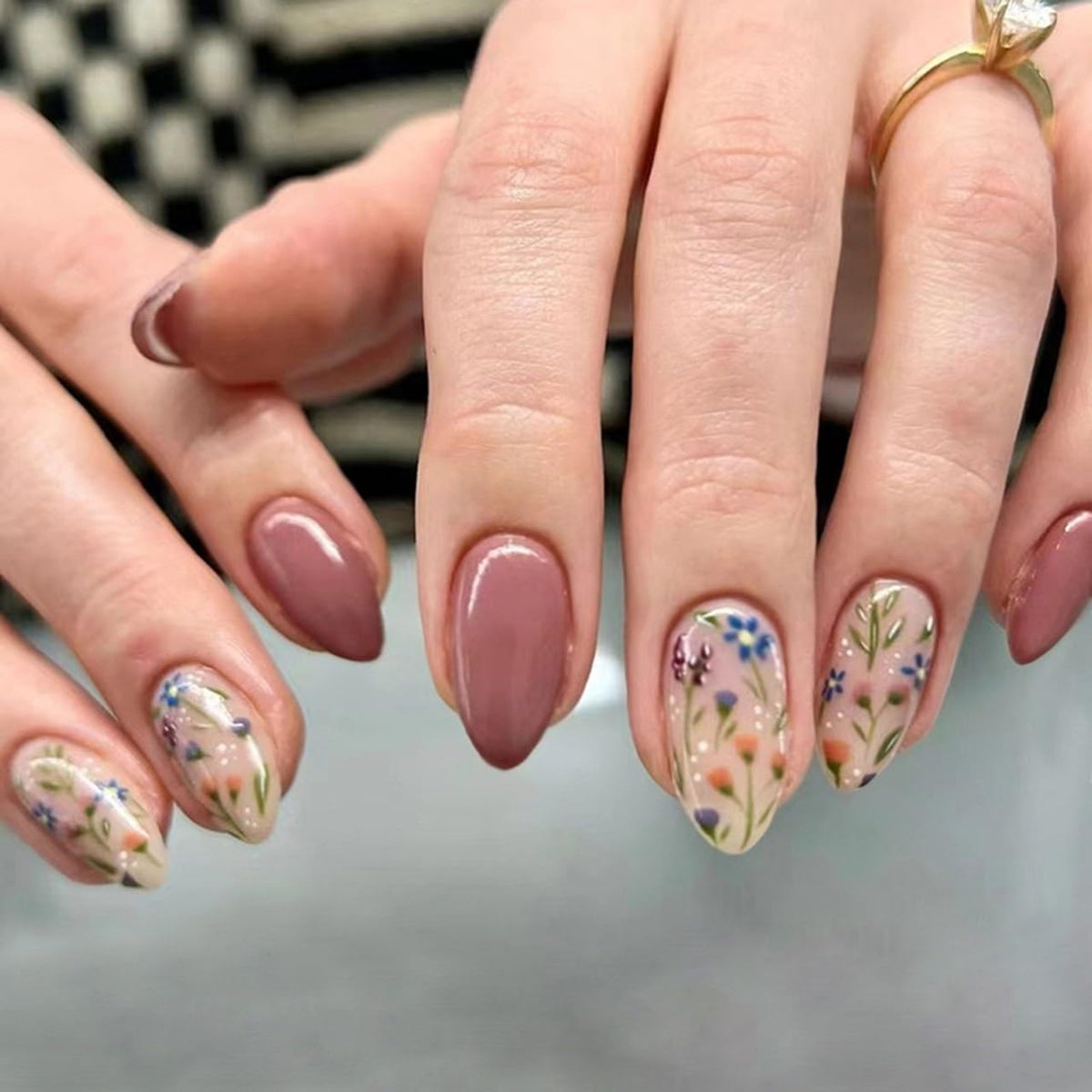 CTTHNBD close-up of flower and leaf pattern details for precise design