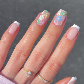 CTTHNBD nails next to a finger for scale to choose correct size