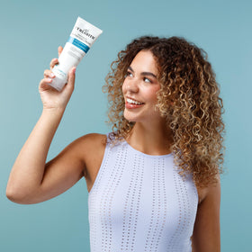CURLSMITH label close-up highlighting key benefits, certifications and ingredients