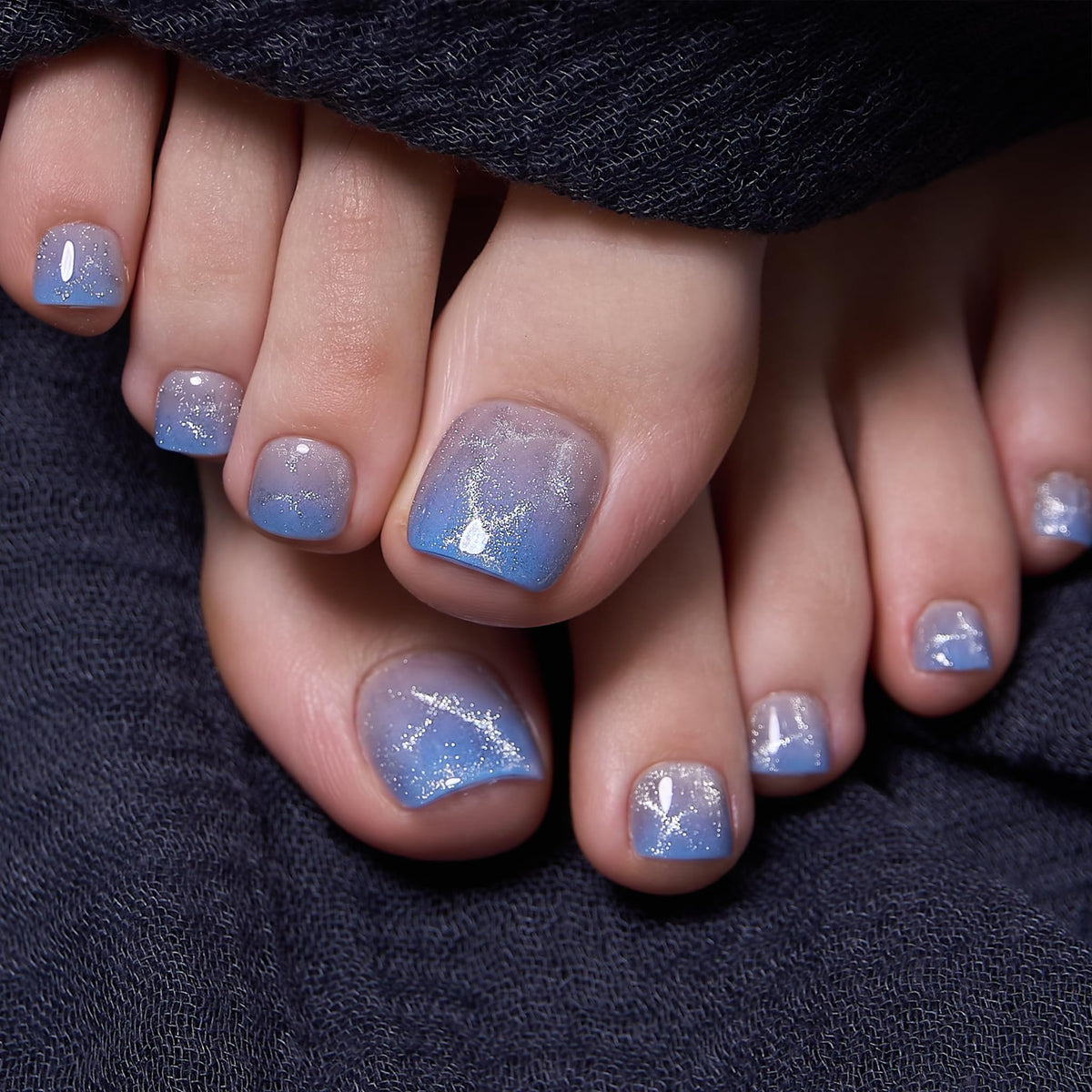 CurvLife Aurora Dew front packaging showing polished nails and contents benefit quick salon look