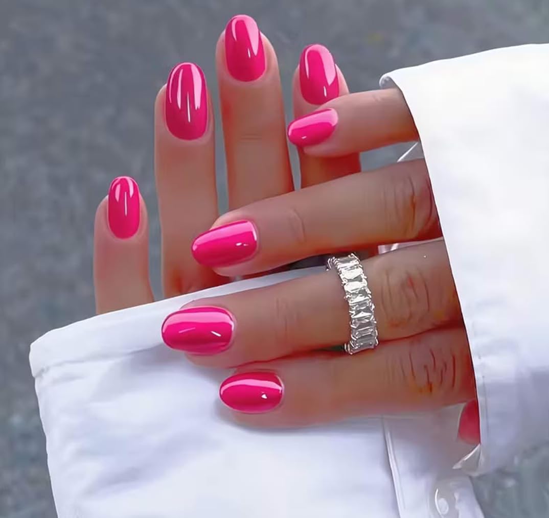 CurvLife close-up of glossy soft gel finish highlighting salon-quality shine