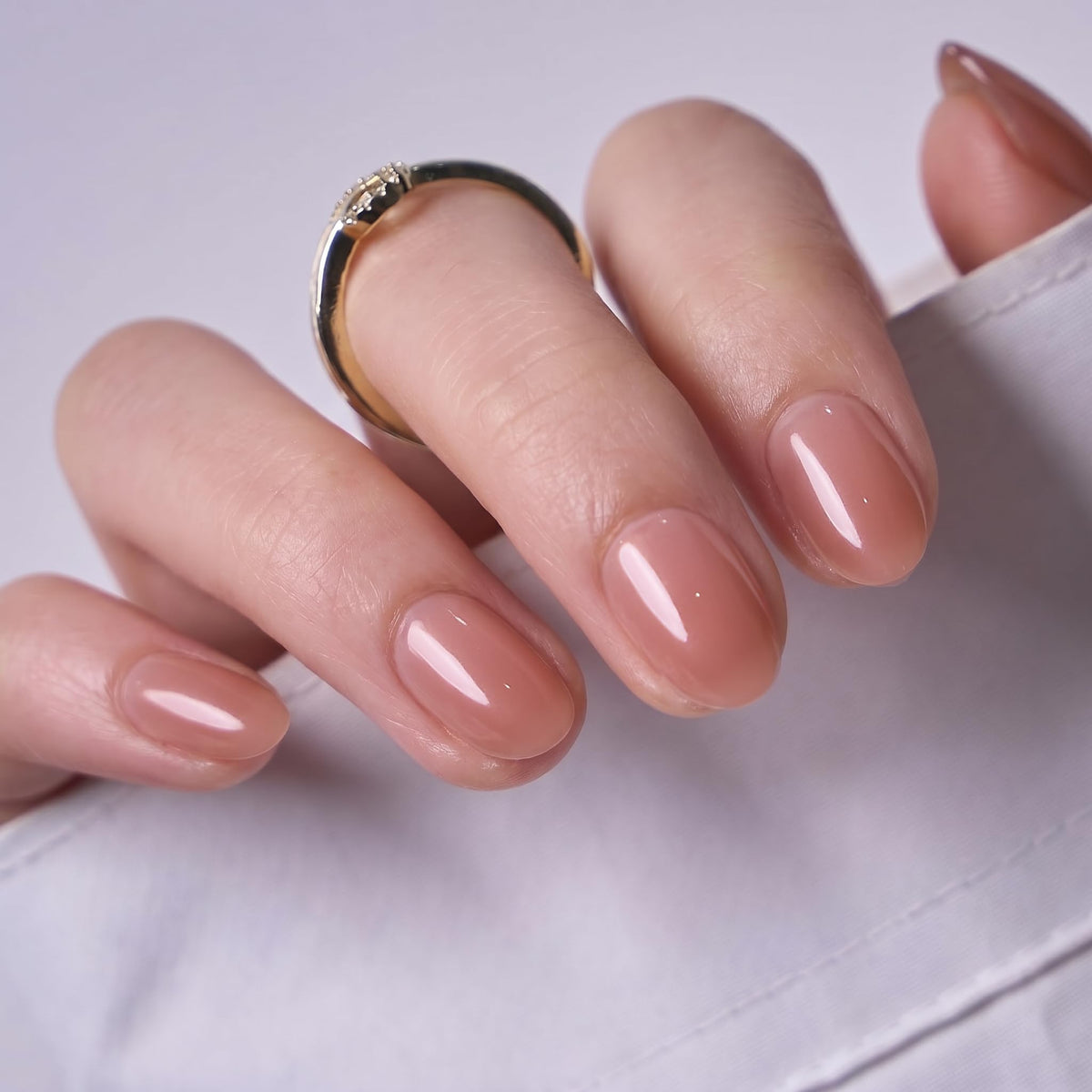CurvLife close-up of glossy soft gel finish resisting chips