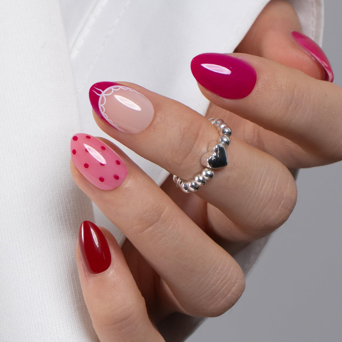 CurvLife soft-gel close-up highlighting glossy finish and chip resistance benefit