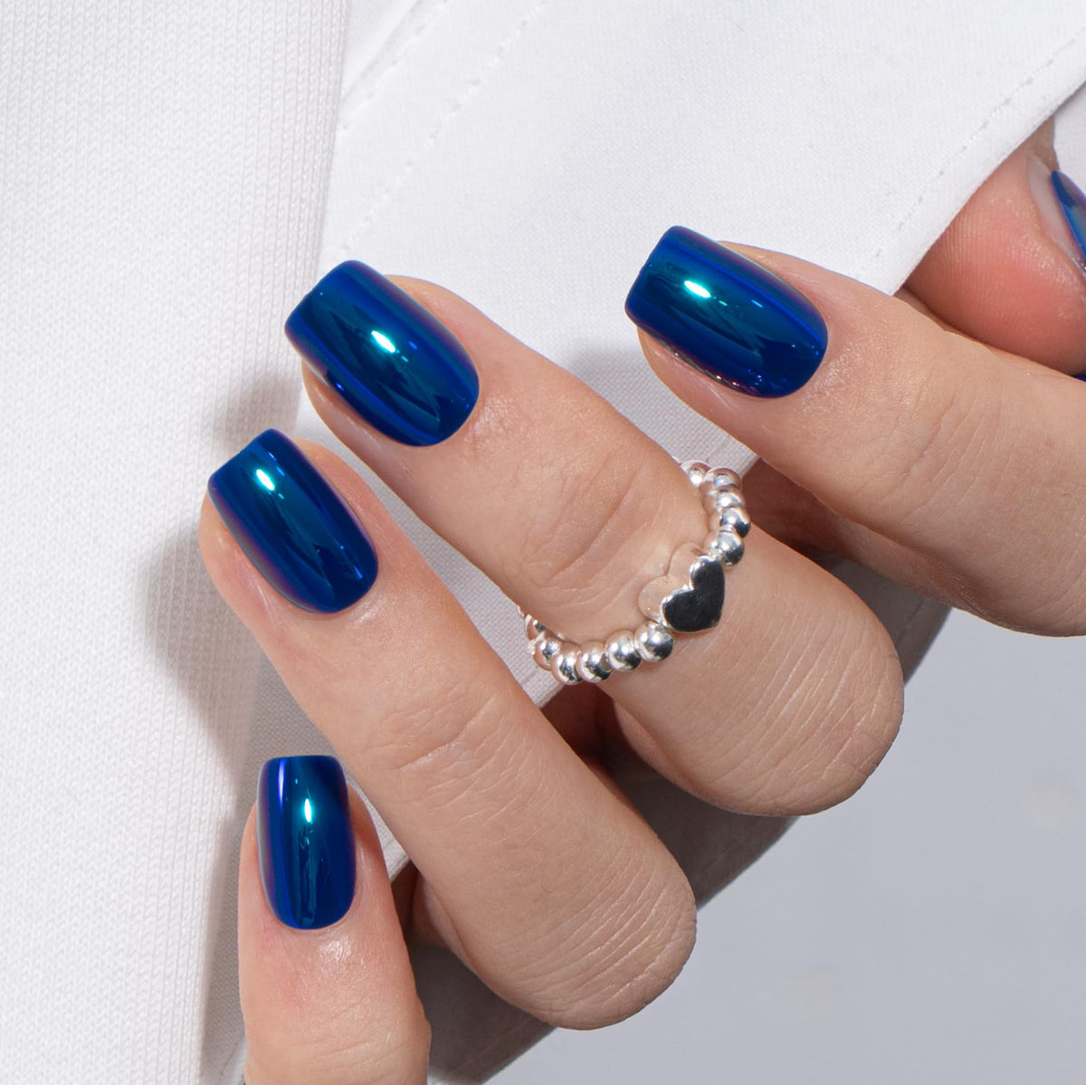 CurvLife close-up of glossy topcoat texture highlighting salon-quality shine