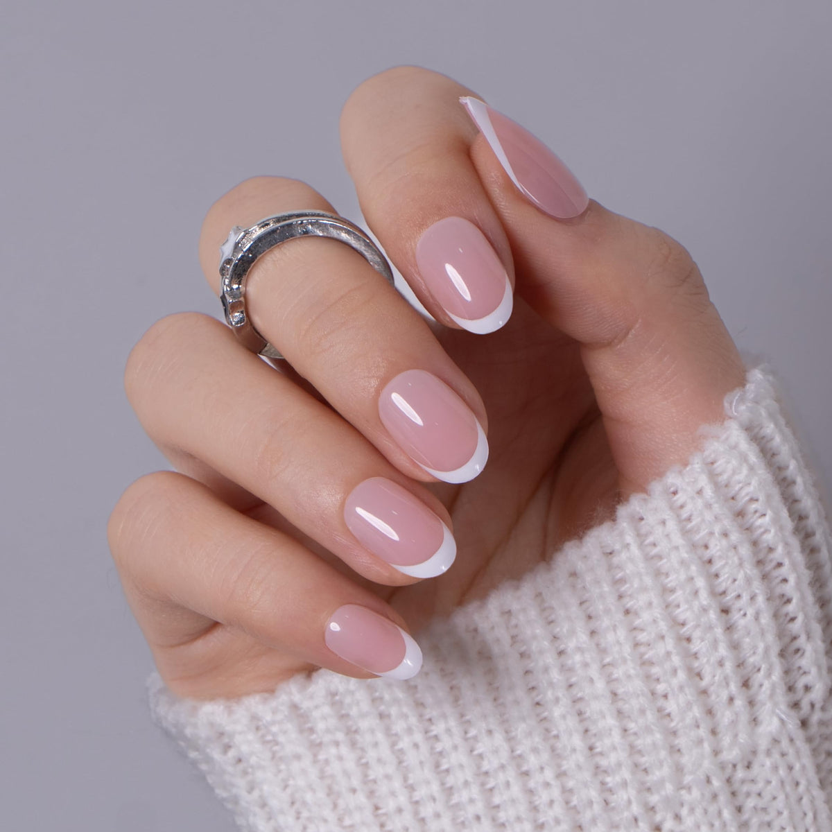 CurvLife close-up of glossy gel finish highlighting chip resistance