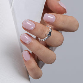 CurvLife close-up glossy gel surface highlighting chip resistance