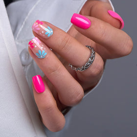 Curvlife close-up of gel texture and floral detail for salon-like finish benefit
