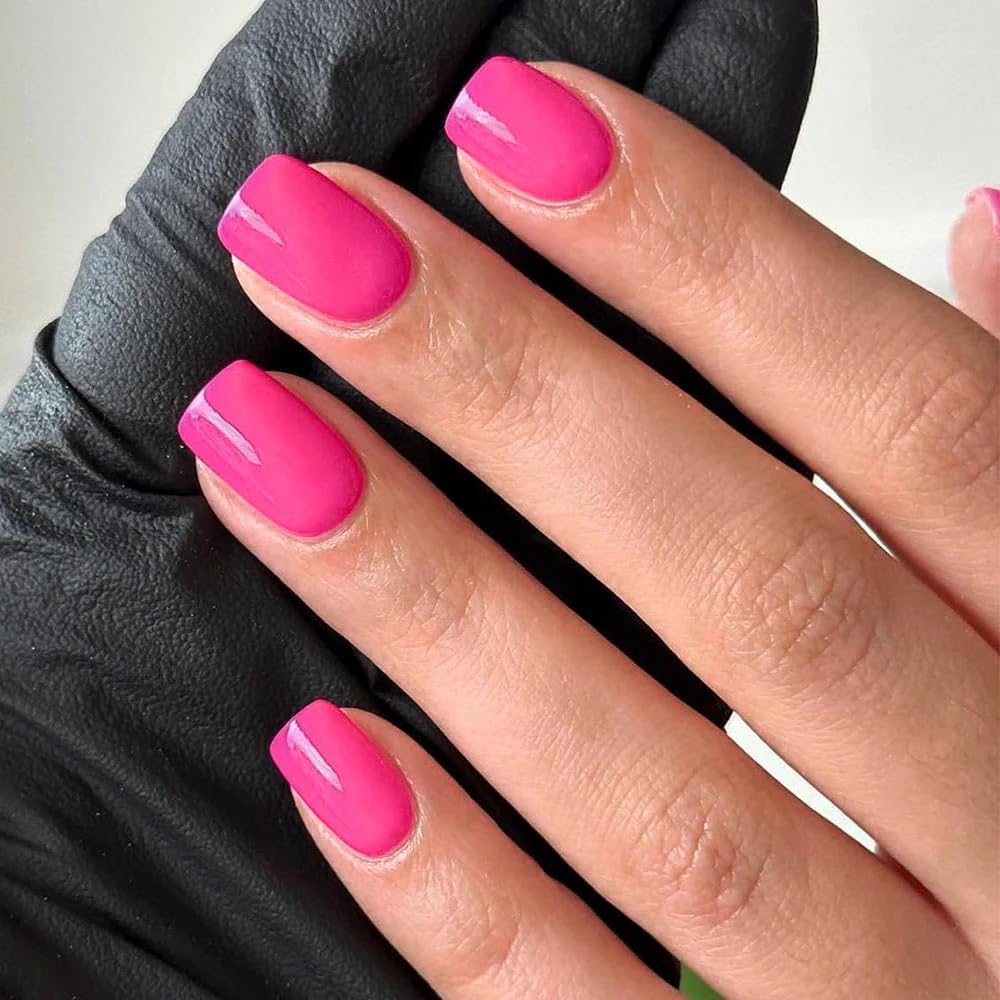 CurvLife close-up of handmade gel finish highlighting fine detail and salon-like shine