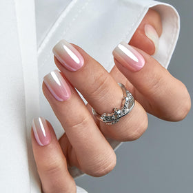 CurvLife front packaging showing 32-piece set and apricot gradient design for effortless style