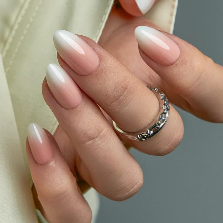 CurvLife front packaging displaying almond pink-white gradient nails and quick salon look