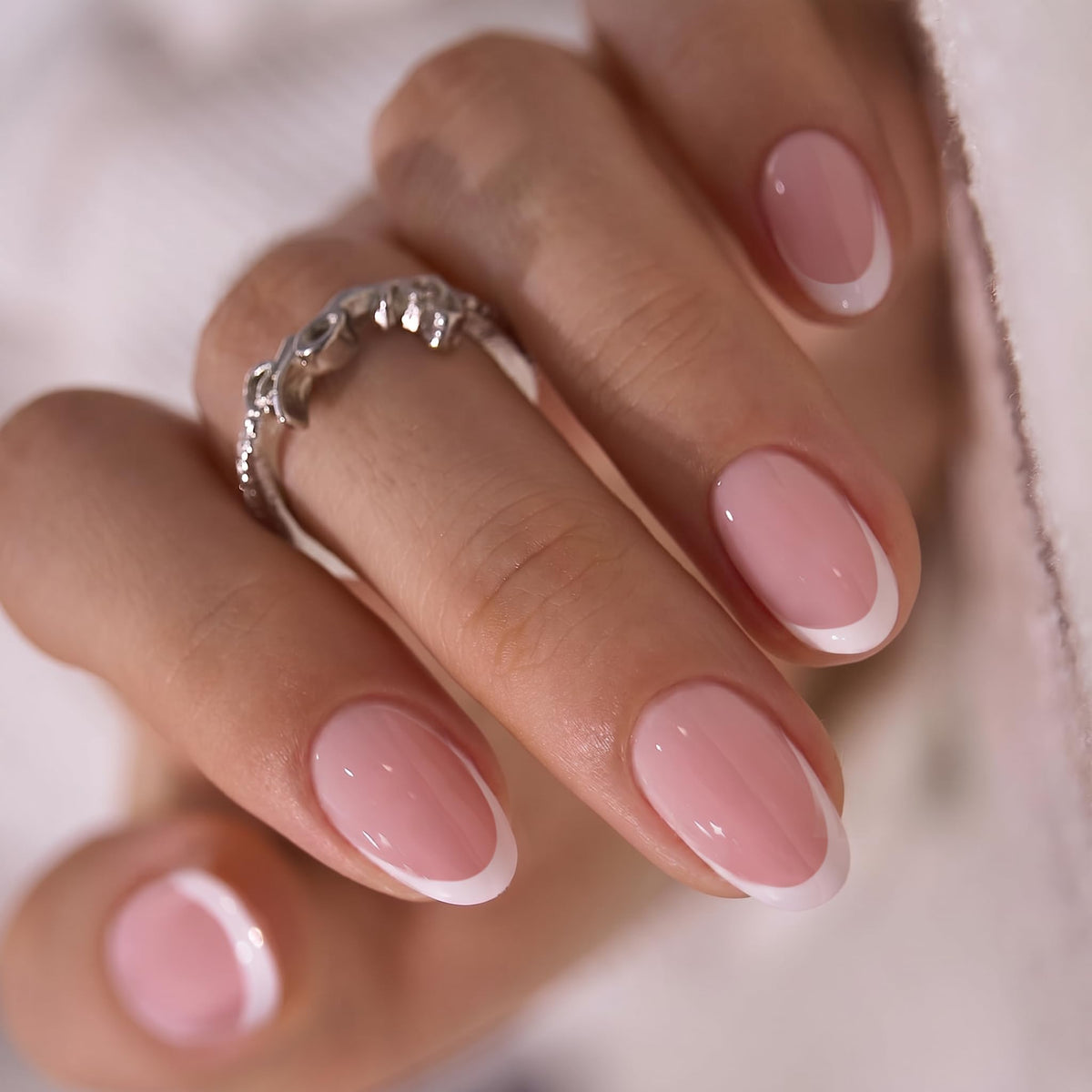 CurvLife front packaging showing French tip nails and kit contents for quick salon looks
