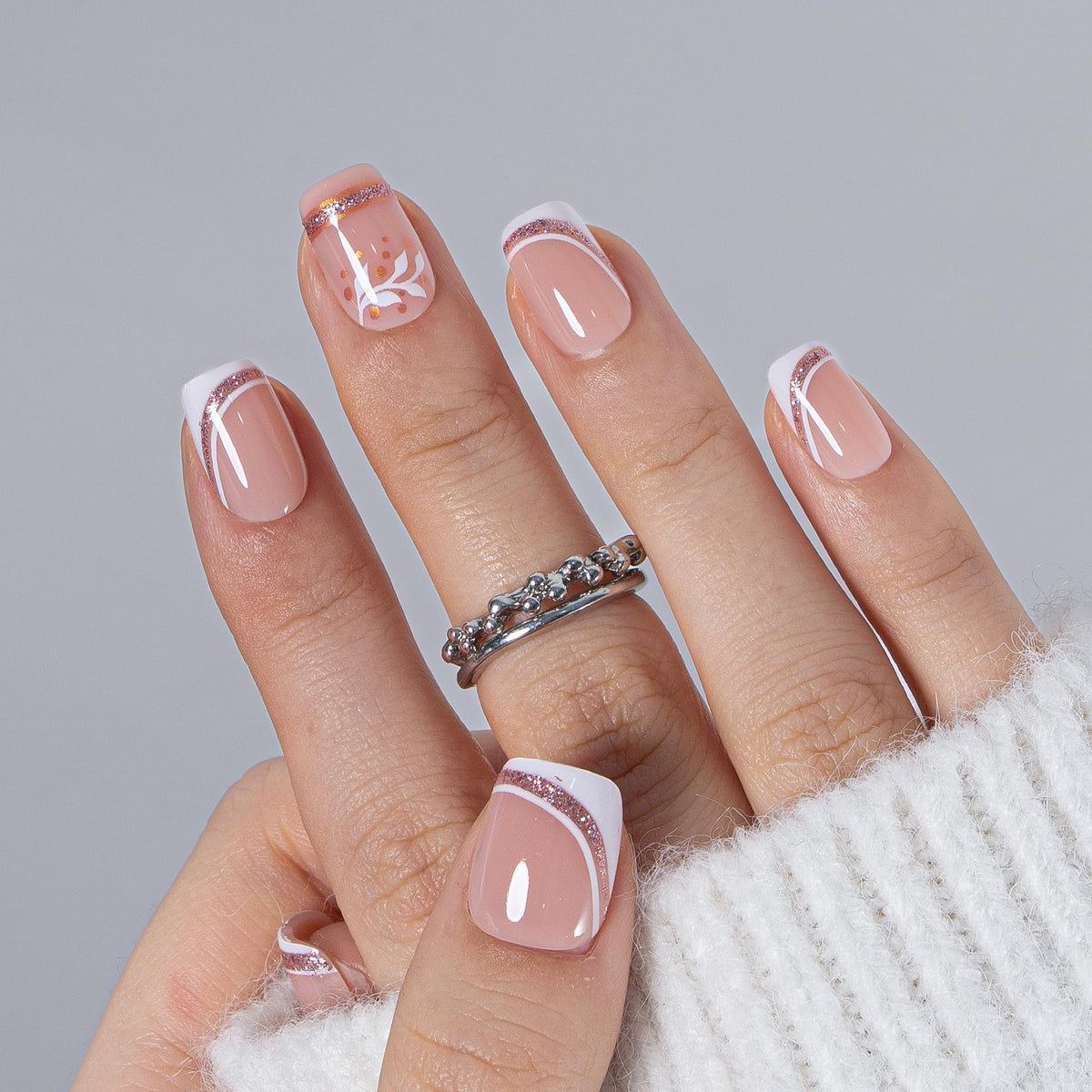 CurvLife front packaging showing gold floral French tips and kit contents benefit quick setup