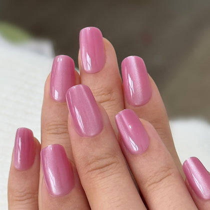 CurvLife front packaging showing light mauve cat eye nails and salon-quality finish